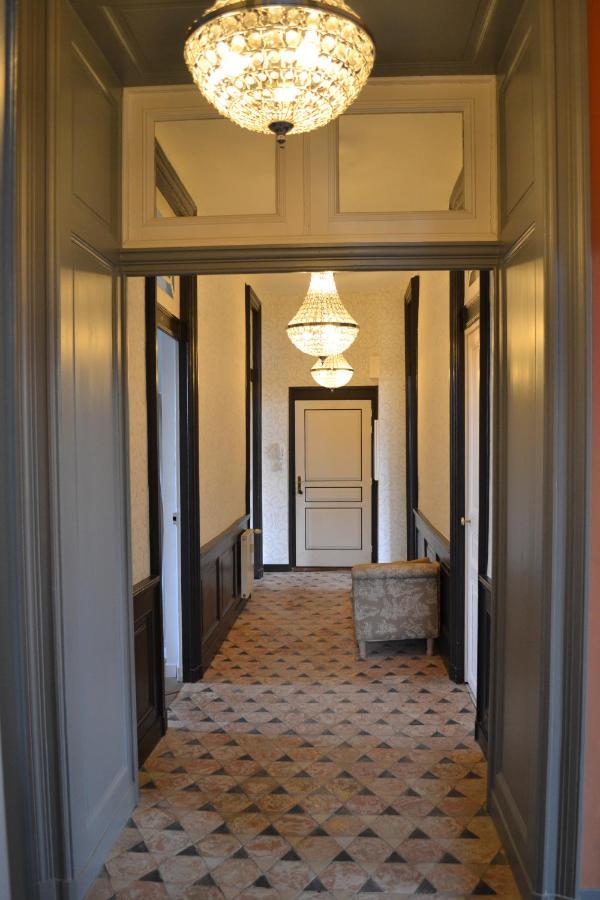 Appart'Chateau La Varenne Apartment Exterior photo