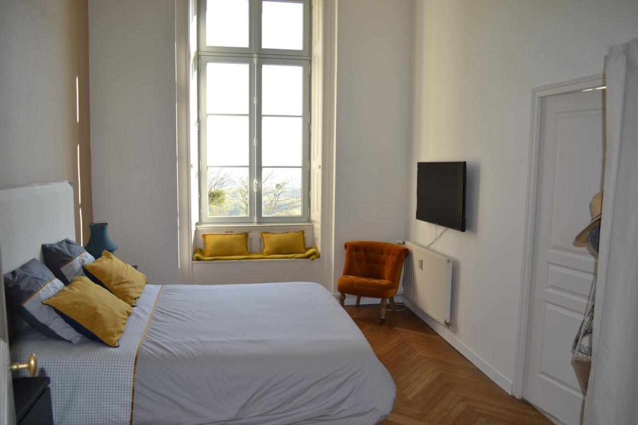 Appart'Chateau La Varenne Apartment Exterior photo